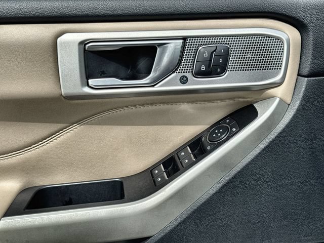 Used 2020 Ford Explorer Limited AWD/4WD image 13