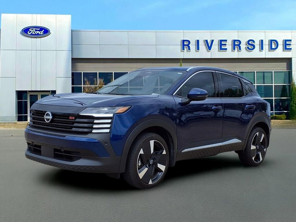 Used 2025 Nissan Kicks SR image 3