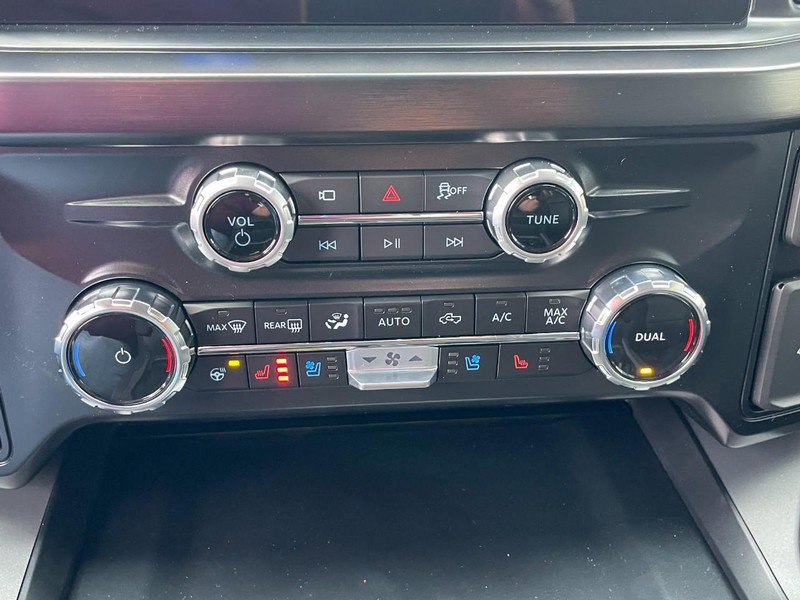 New 2026 Ford F250 Lariat w/ Black Appearance Package image 37