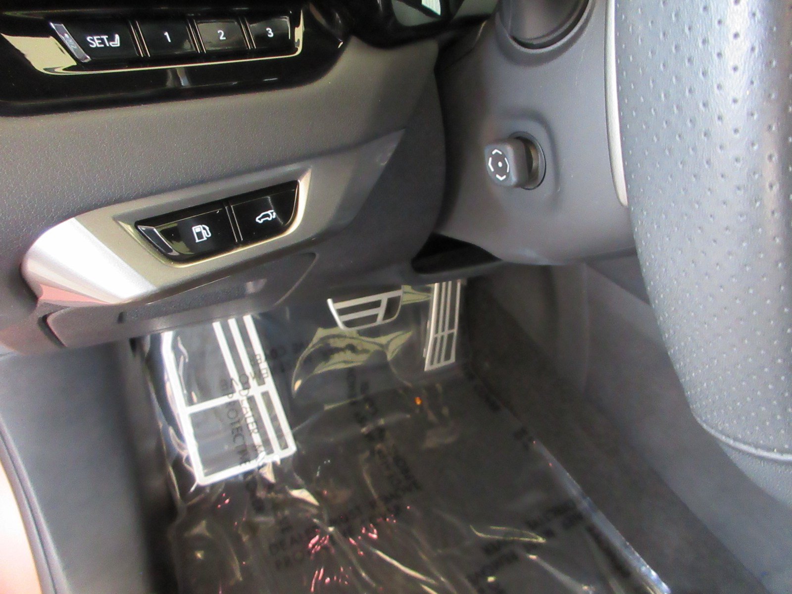 Used 2023 Lexus RX 500h F Sport w/ Accessory Package (Z1) AWD/4WD image 33