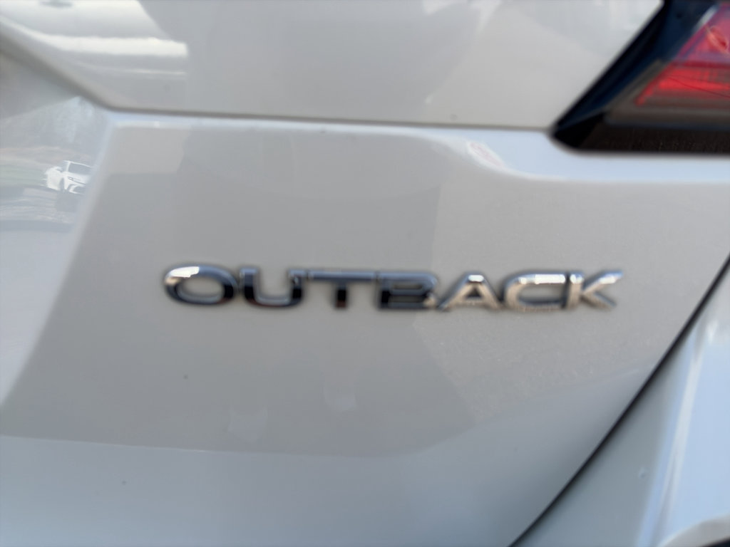 Used 2021 Subaru Outback Limited image 29