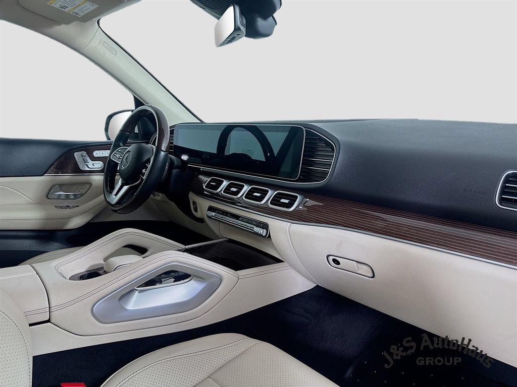 Used 2022 Mercedes-Benz GLE 350 4MATIC w/ AMG Line Exterior image 38