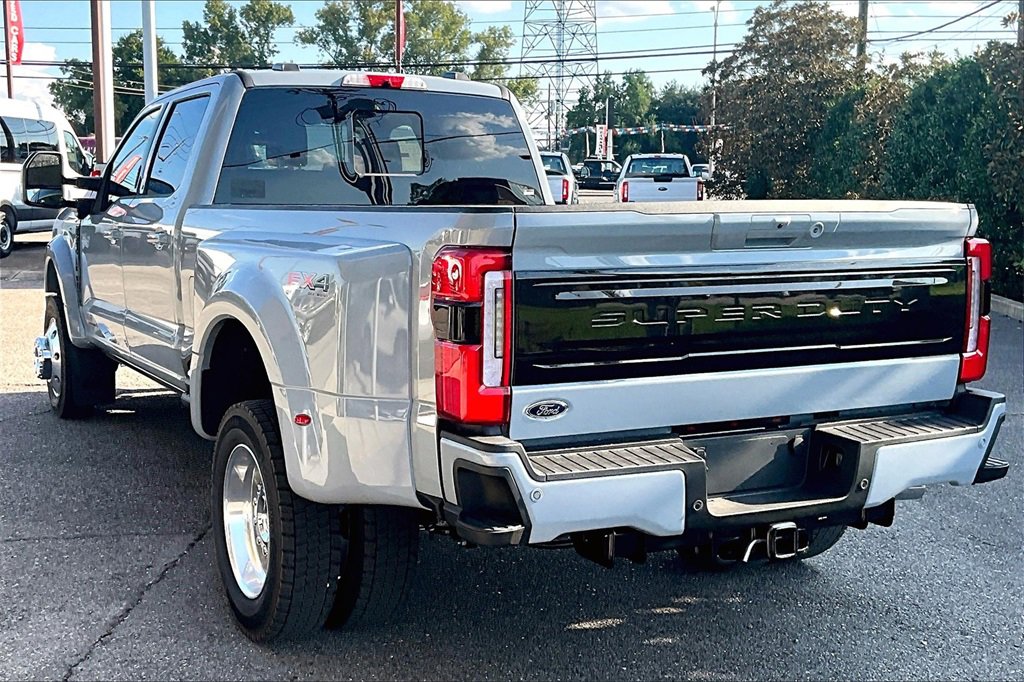 New 2026 Ford F450 Platinum image 3