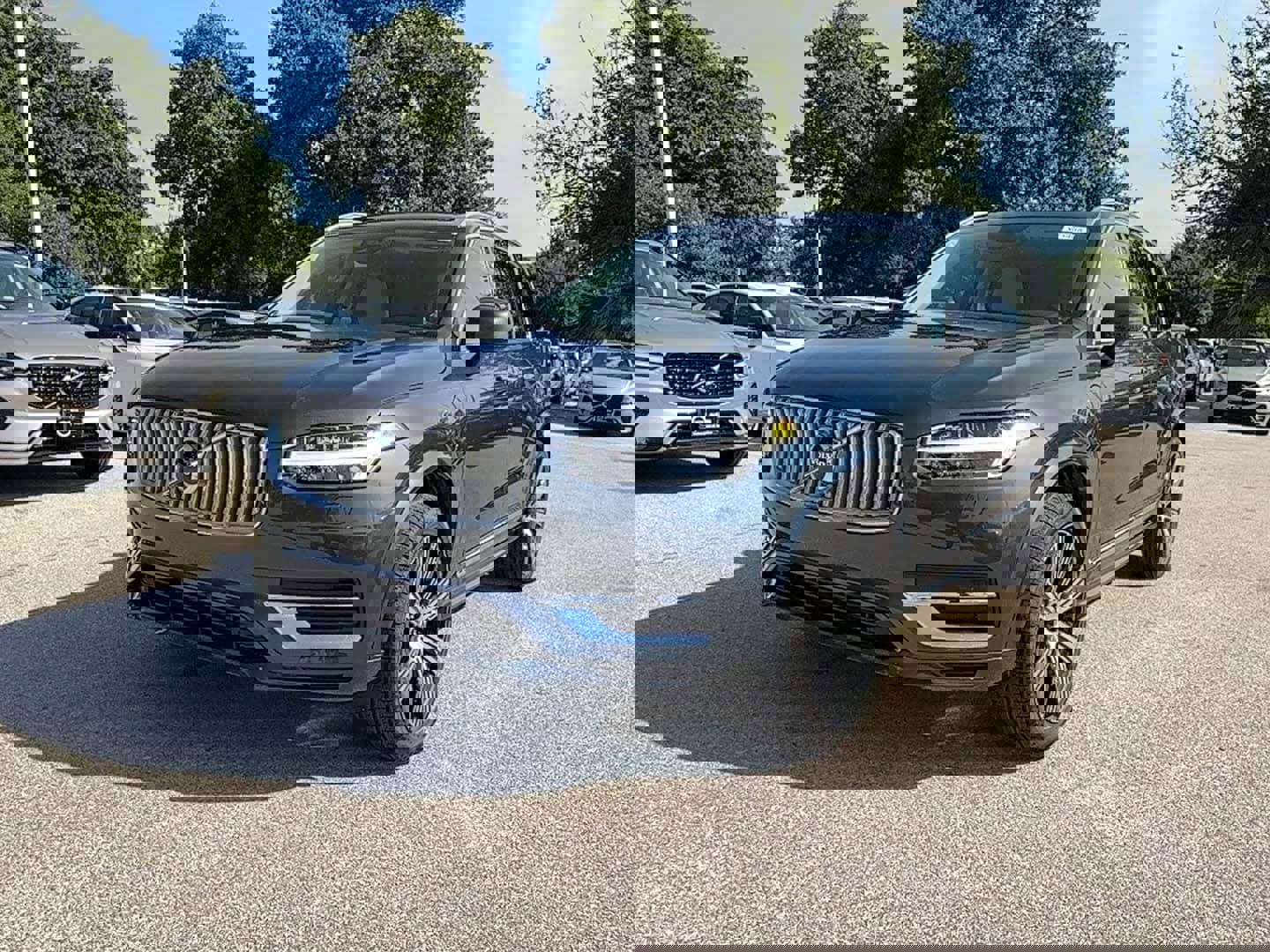 New 2025 Volvo XC90 T8 Core w/ Climate Package image 2