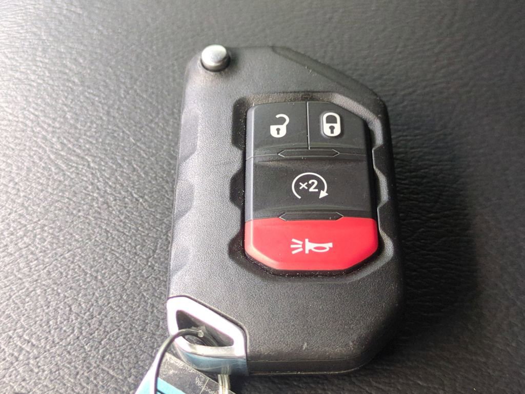 Used 2024 Jeep Wrangler High Altitude AWD/4WD image 33