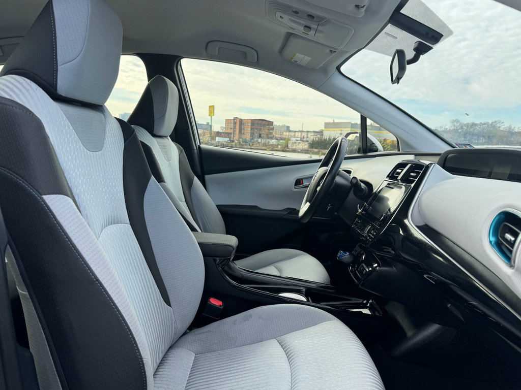 Used 2016 Toyota Prius image 20