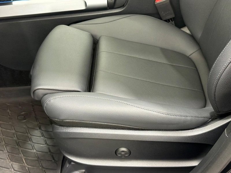 New 2026 Mercedes-Benz GLB 250 4MATIC image 21