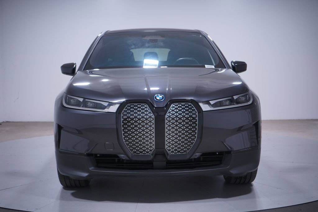 Used 2024 BMW iX xDrive50 image 4