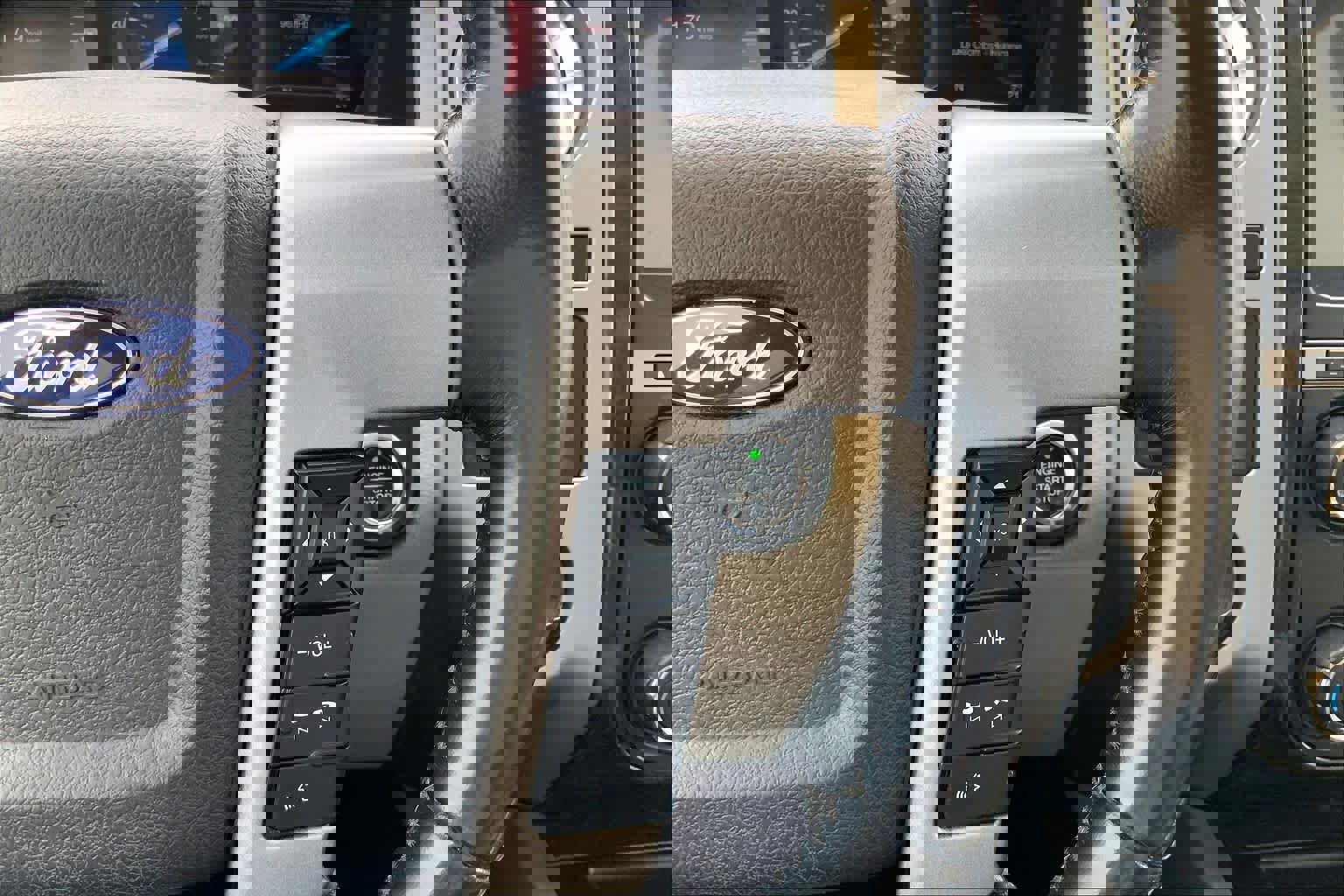 Used 2017 Ford Expedition Limited w/ Equipment Group 301A image 25