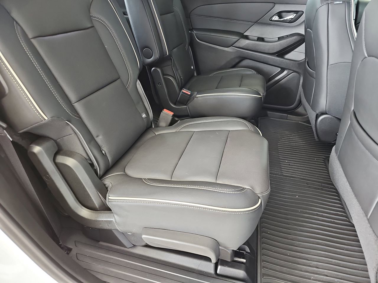 Certified 2023 Chevrolet Traverse Premier w/ Redline Edition image 19