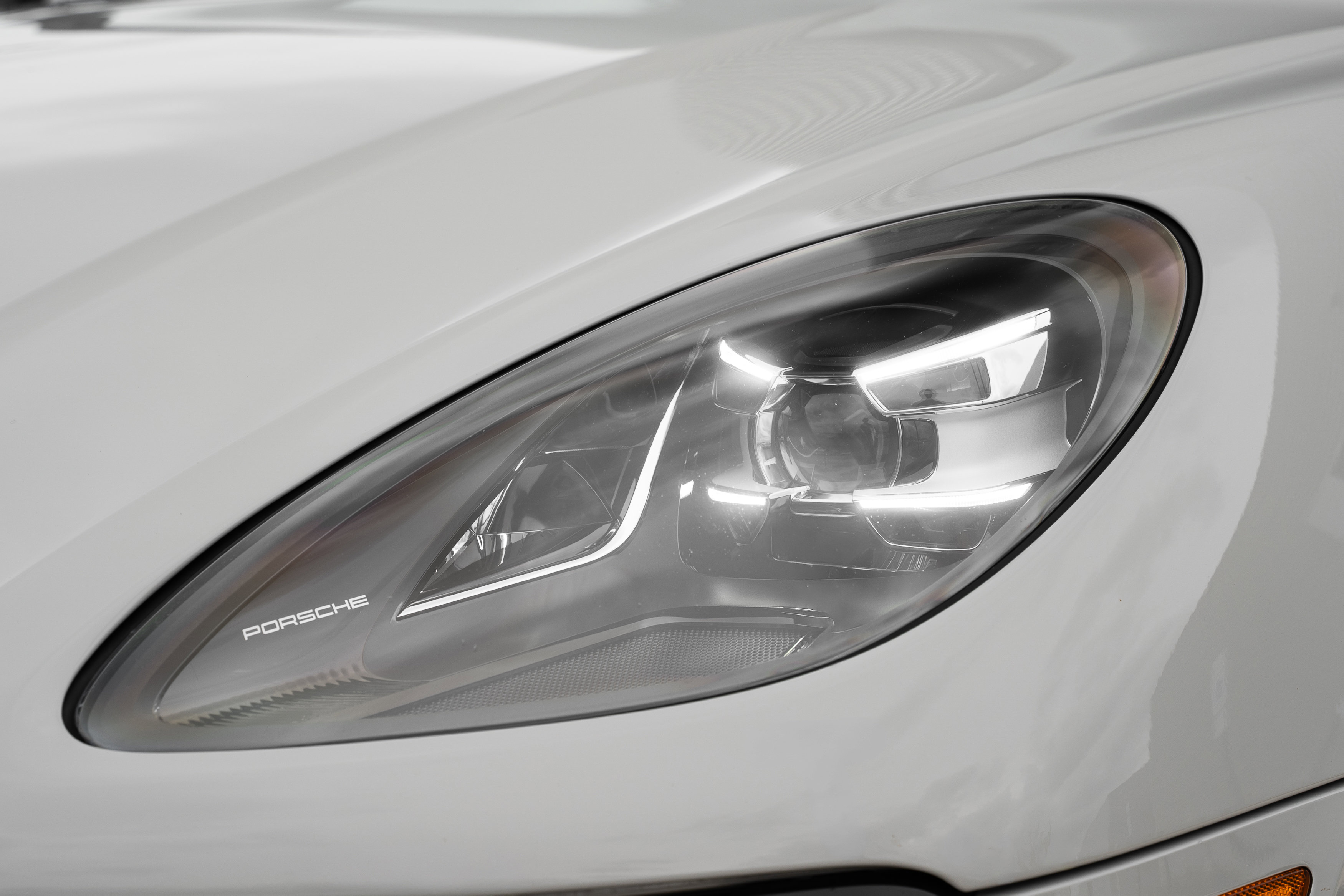Used 2021 Porsche Macan S AWD/4WD image 37