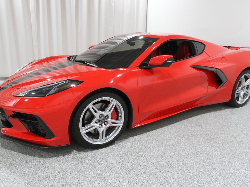 Used 2021 Chevrolet Corvette Stingray Preferred Cpe w/ Z51 Performance Package image 4