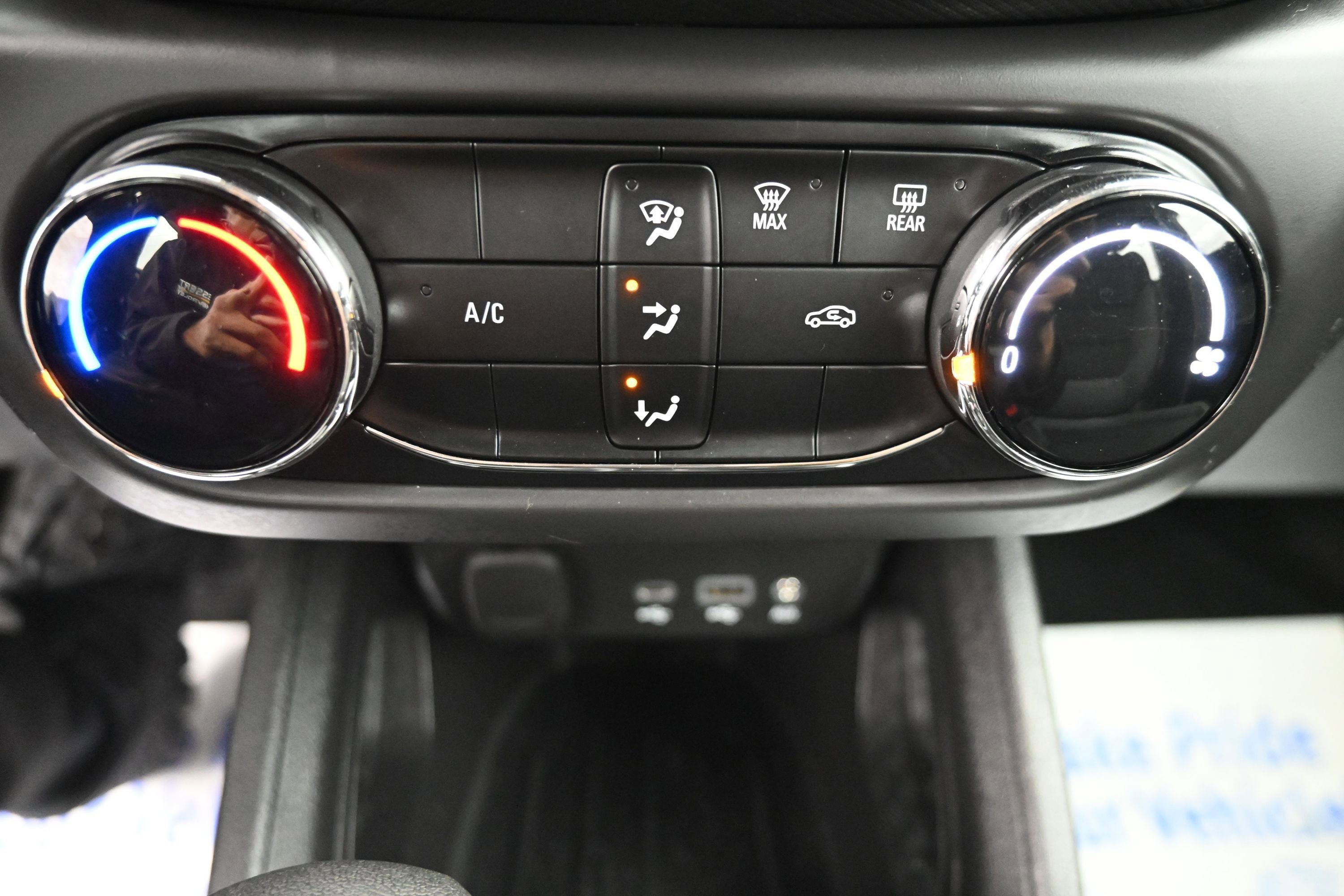 Used 2022 Chevrolet TrailBlazer LS w/ LPO, Blackout Package AWD/4WD image 15