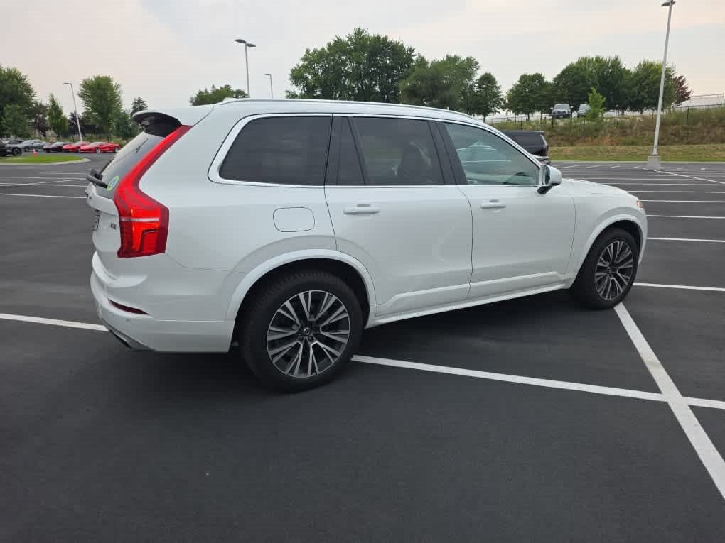 Used 2020 Volvo XC90 T6 Momentum AWD/4WD image 3