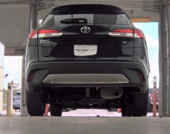Used 2022 Toyota Corolla Cross LE FWD image 9
