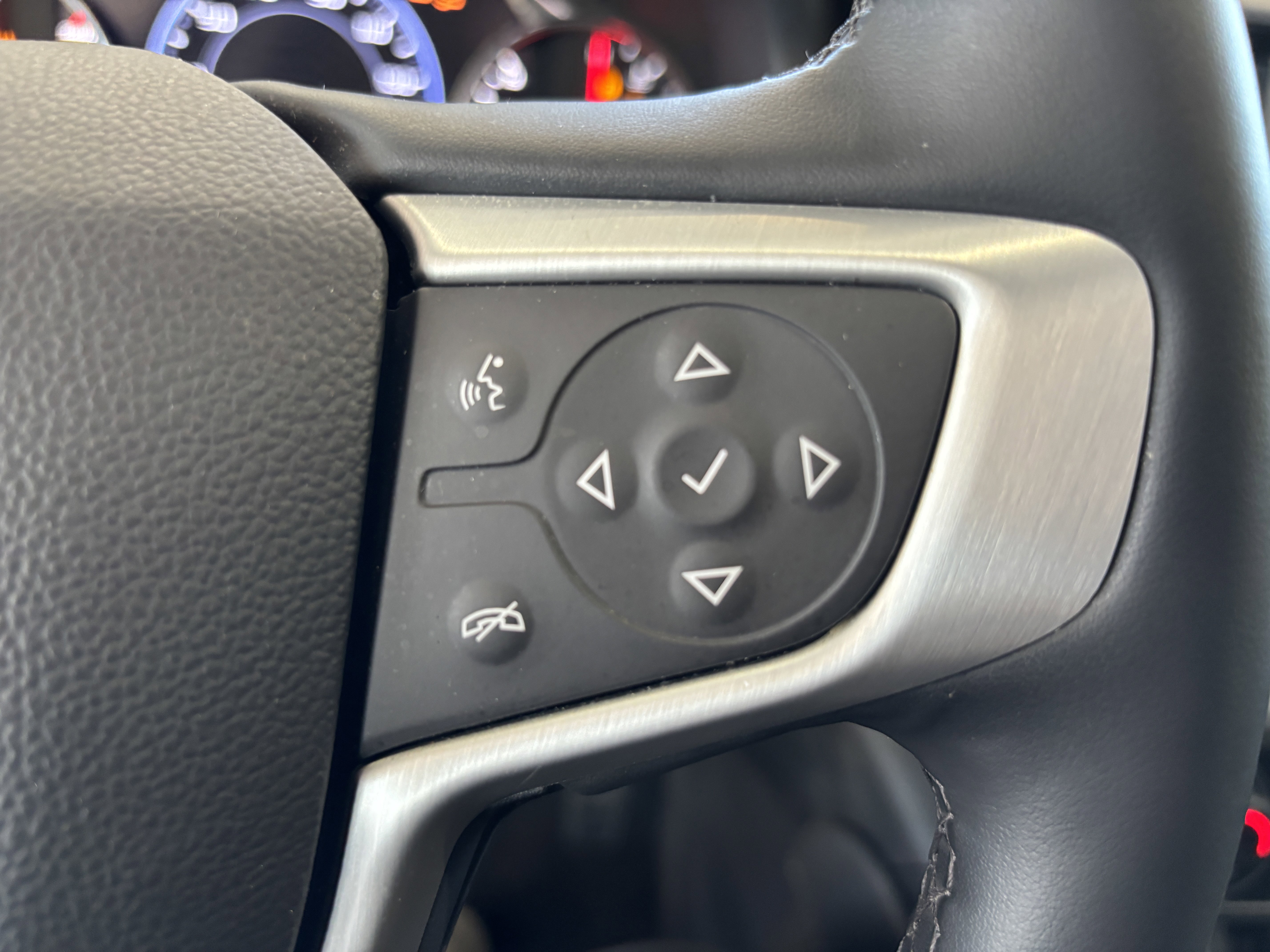 Used 2023 GMC Acadia SLT w/ Elevation Edition FWD image 13