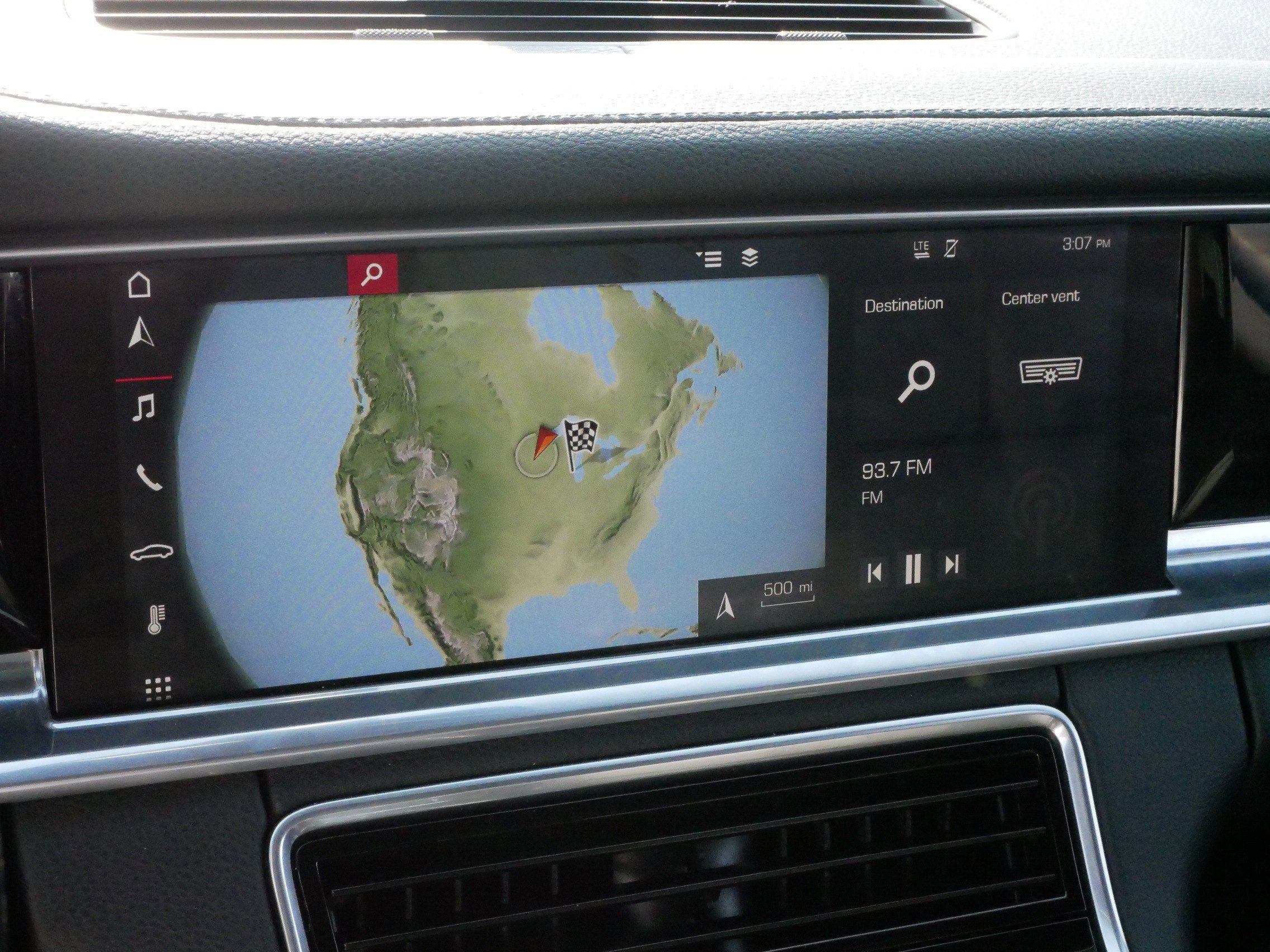 Used 2018 Porsche Panamera 4 image 22