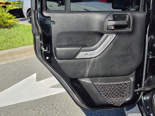 Used 2015 Jeep Wrangler Unlimited Sport AWD/4WD image 13
