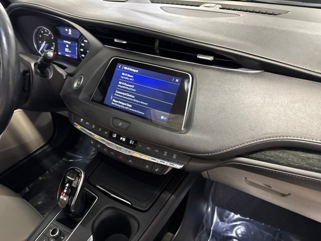 Used 2023 Cadillac XT4 Premium Luxury w/ Enhanced Visibility Package FWD image 26