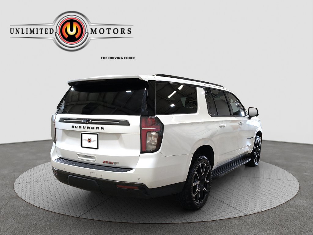 Used 2021 Chevrolet Suburban RST w/ Luxury Package AWD/4WD image 4