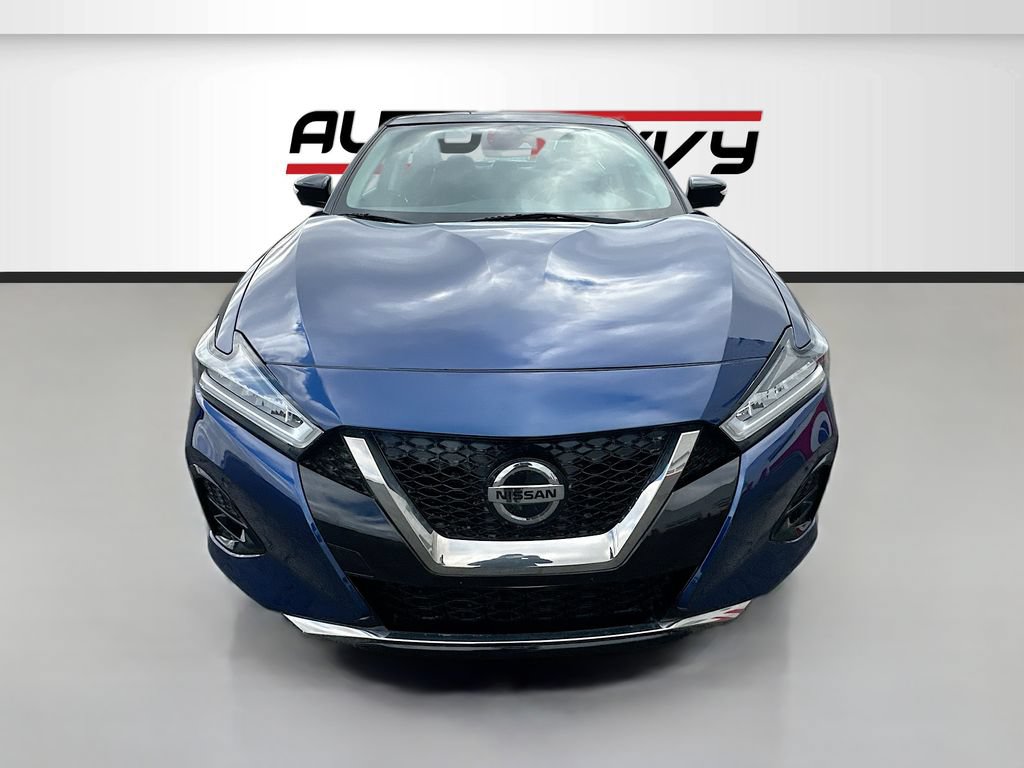Used 2021 Nissan Maxima Platinum w/ Sport Mat Group FWD image 2
