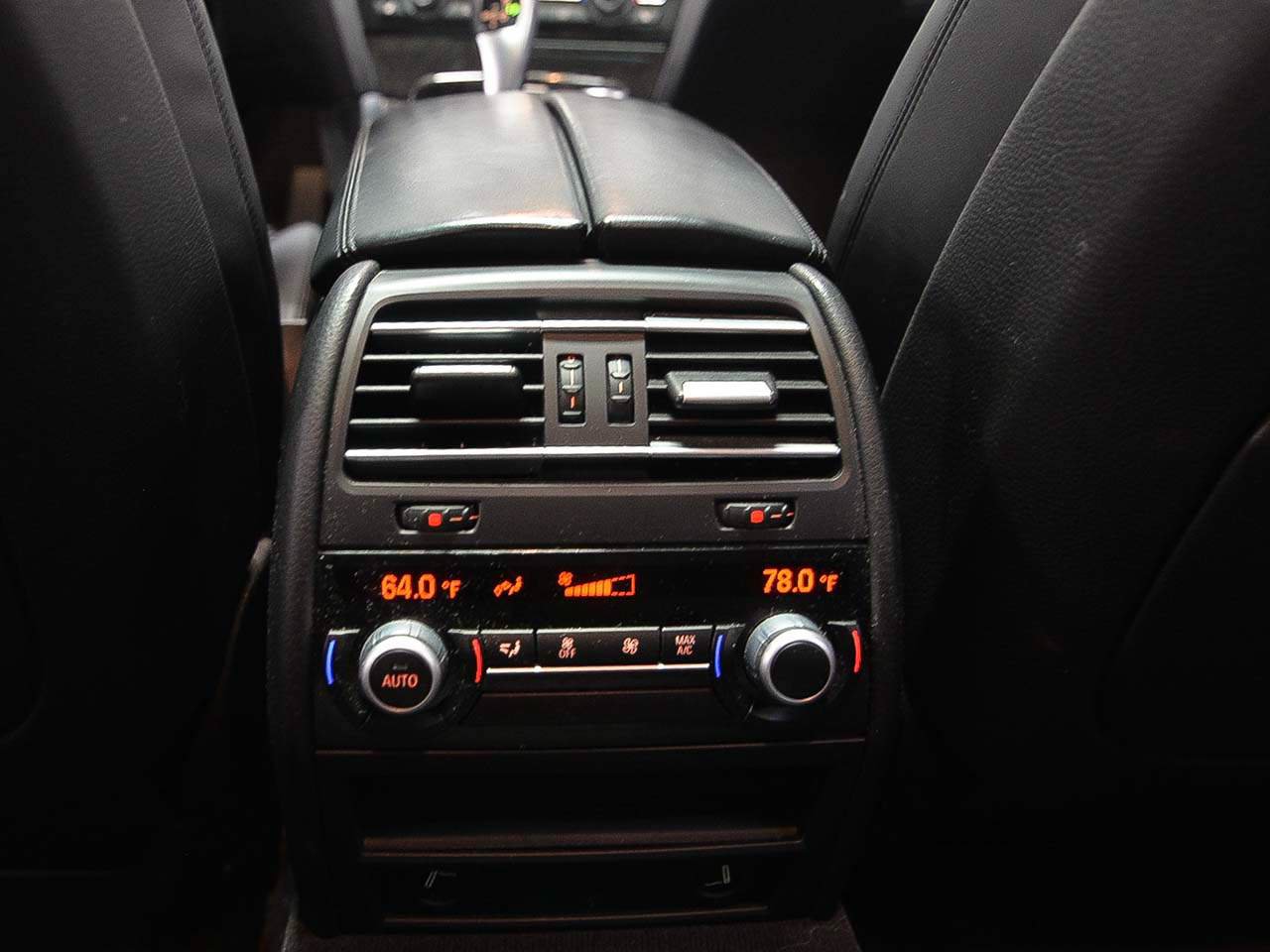 Used 2013 BMW 750i RWD image 11