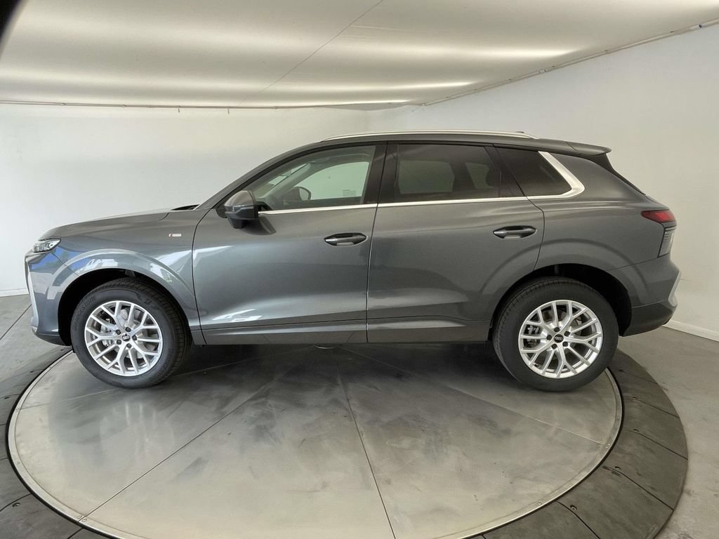 New 2026 Audi Q3 quattro 2.0T AWD/4WD image 2