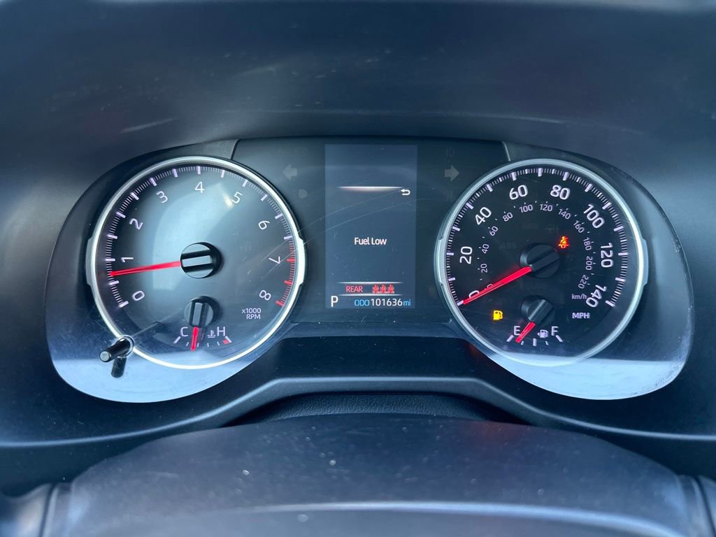 Used 2019 Toyota RAV4 LE image 16