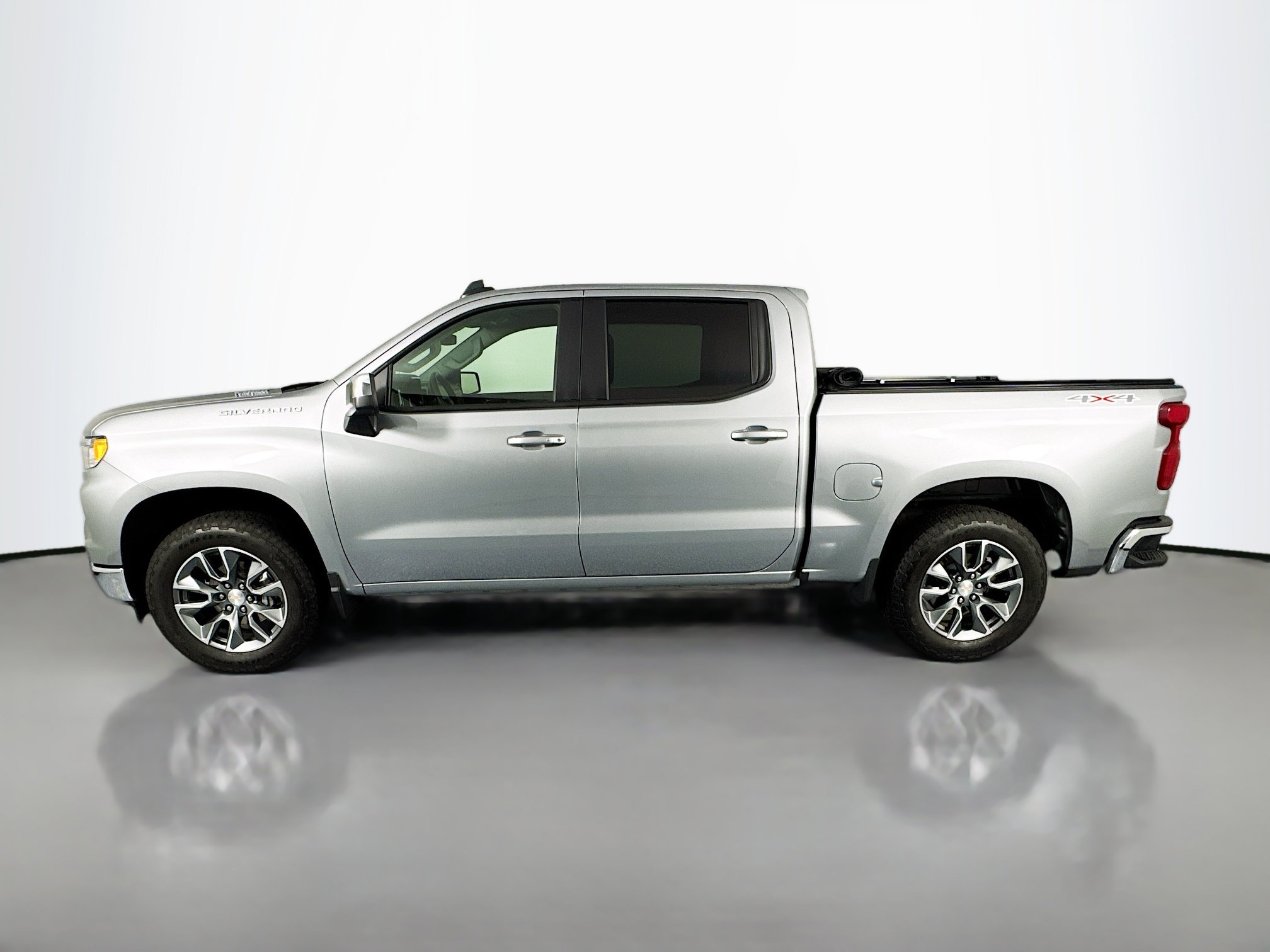 Used 2026 Chevrolet Silverado 1500 LT AWD/4WD image 8