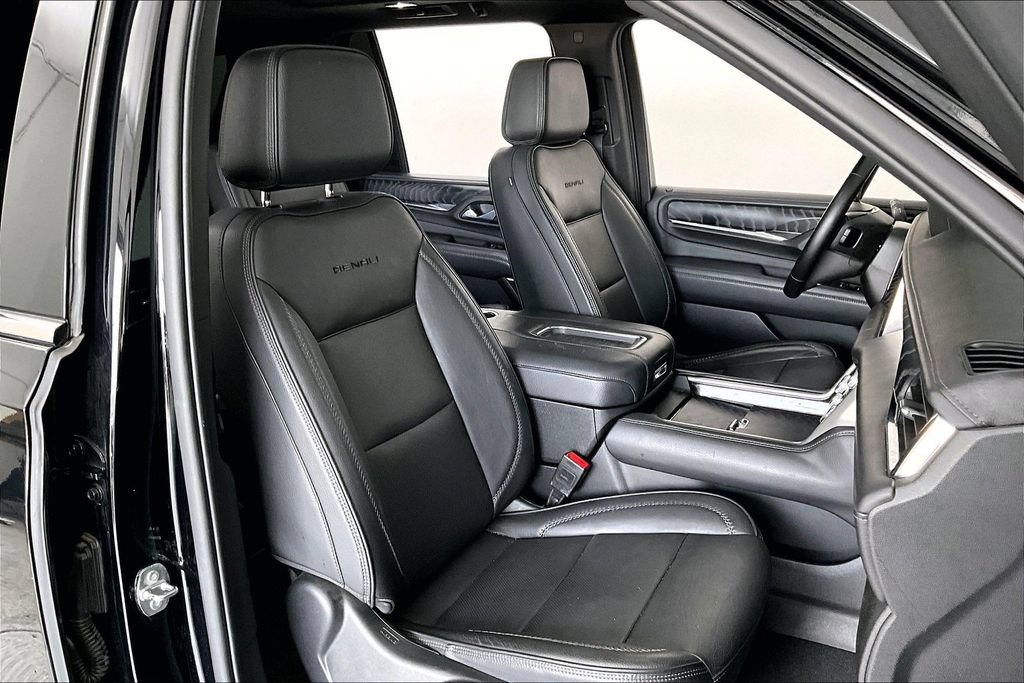 Used 2023 GMC Yukon Denali AWD/4WD image 8