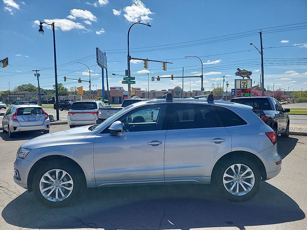 Used 2017 Audi Q5 2.0T Premium w/ Audi MMI Navigation Plus AWD/4WD image 2