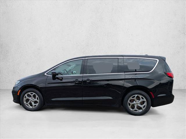 Used 2024 Chrysler Pacifica Limited FWD image 9