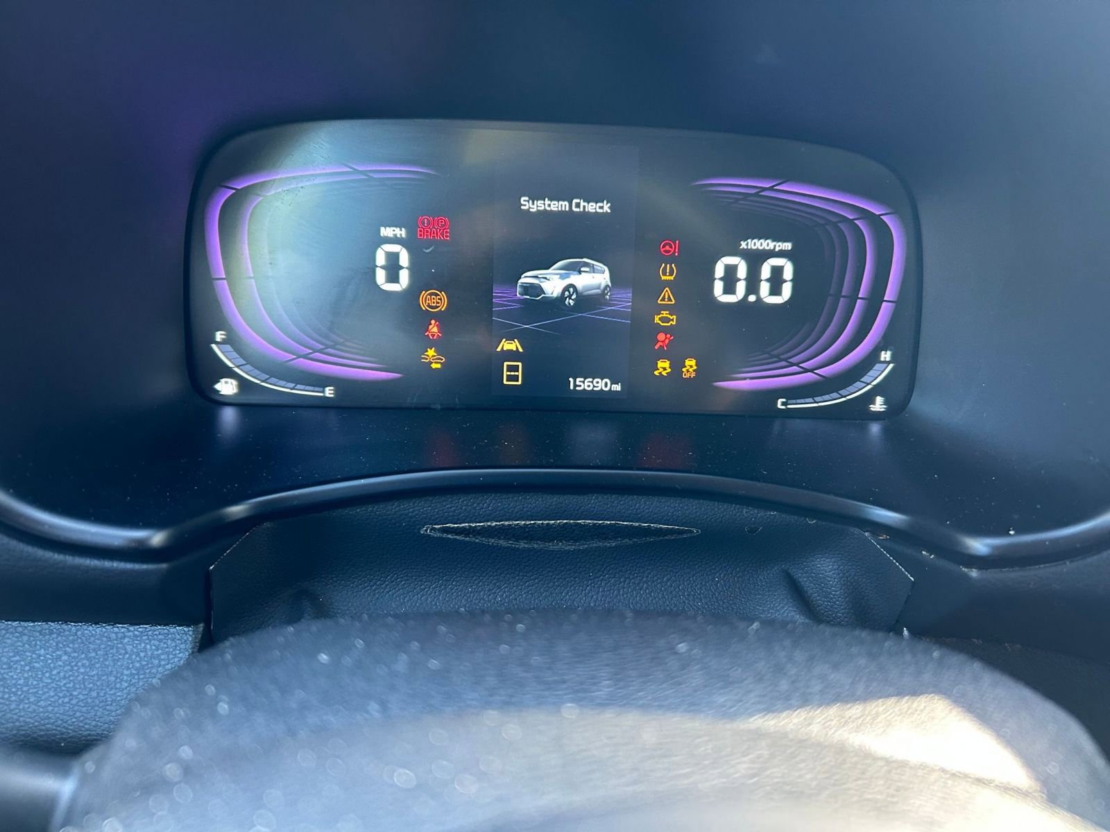 Used 2025 Kia Soul LX w/ LX Technology Package image 9