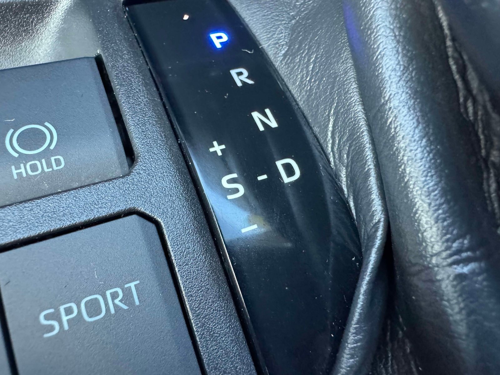 Certified 2021 Toyota RAV4 Limited w/ Limited Grade Weather Package AWD/4WD image 32