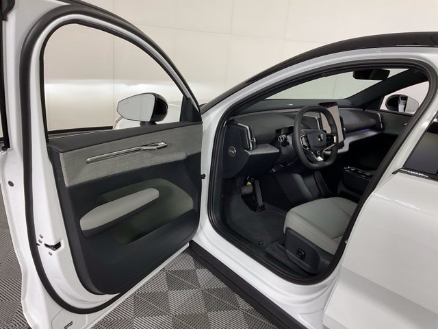 New 2026 Volvo EX30 Plus w/ Protection Package Premier AWD/4WD image 26