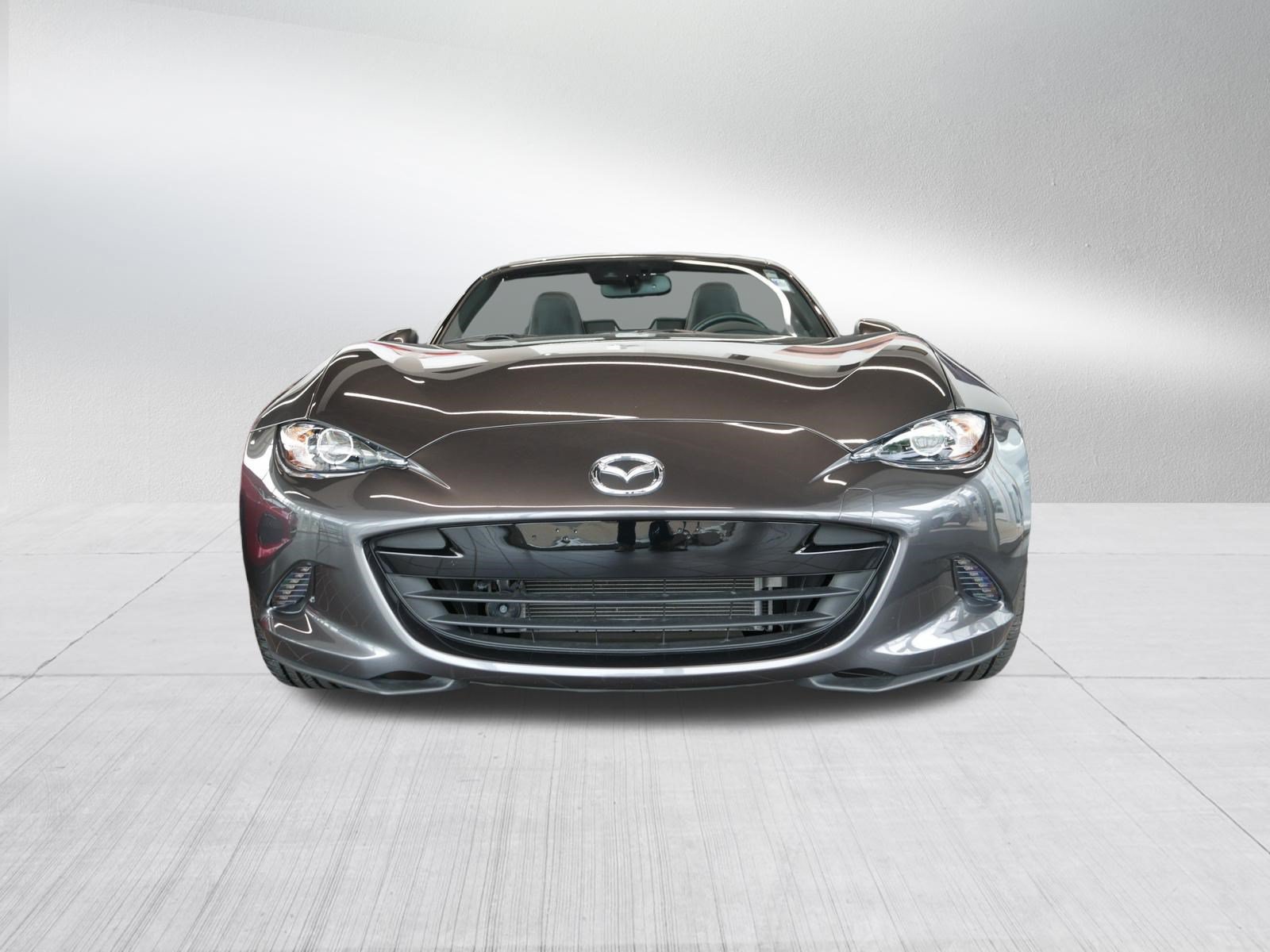 Used 2022 MAZDA MX-5 Miata Grand Touring w/ Weather Package RWD image 2