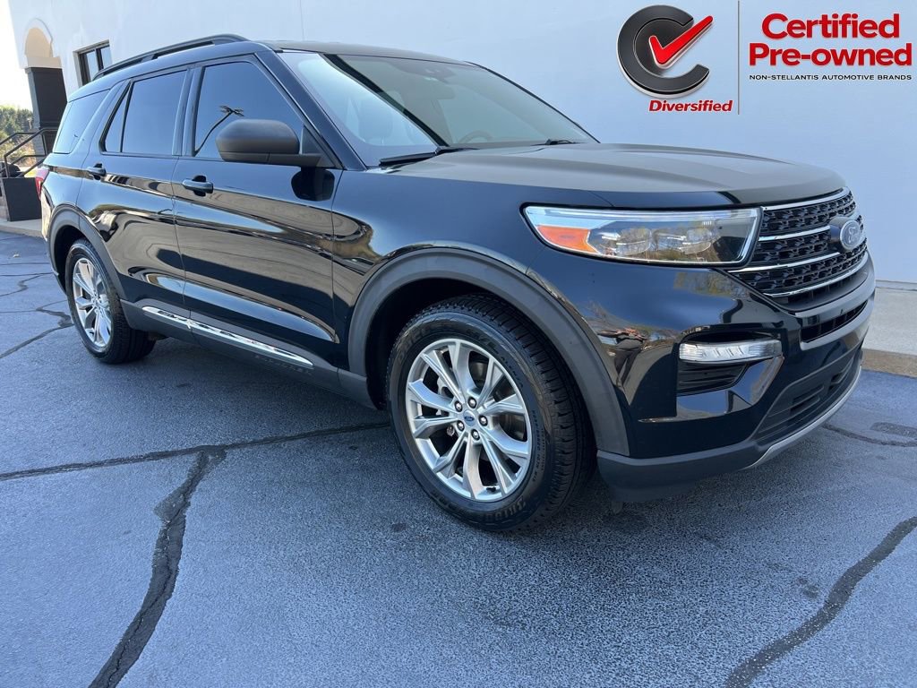 Used 2020 Ford Explorer XLT w/ Equipment Group 202A RWD image 2