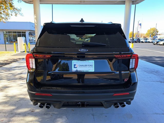 Certified 2025 Ford Explorer ST image 5