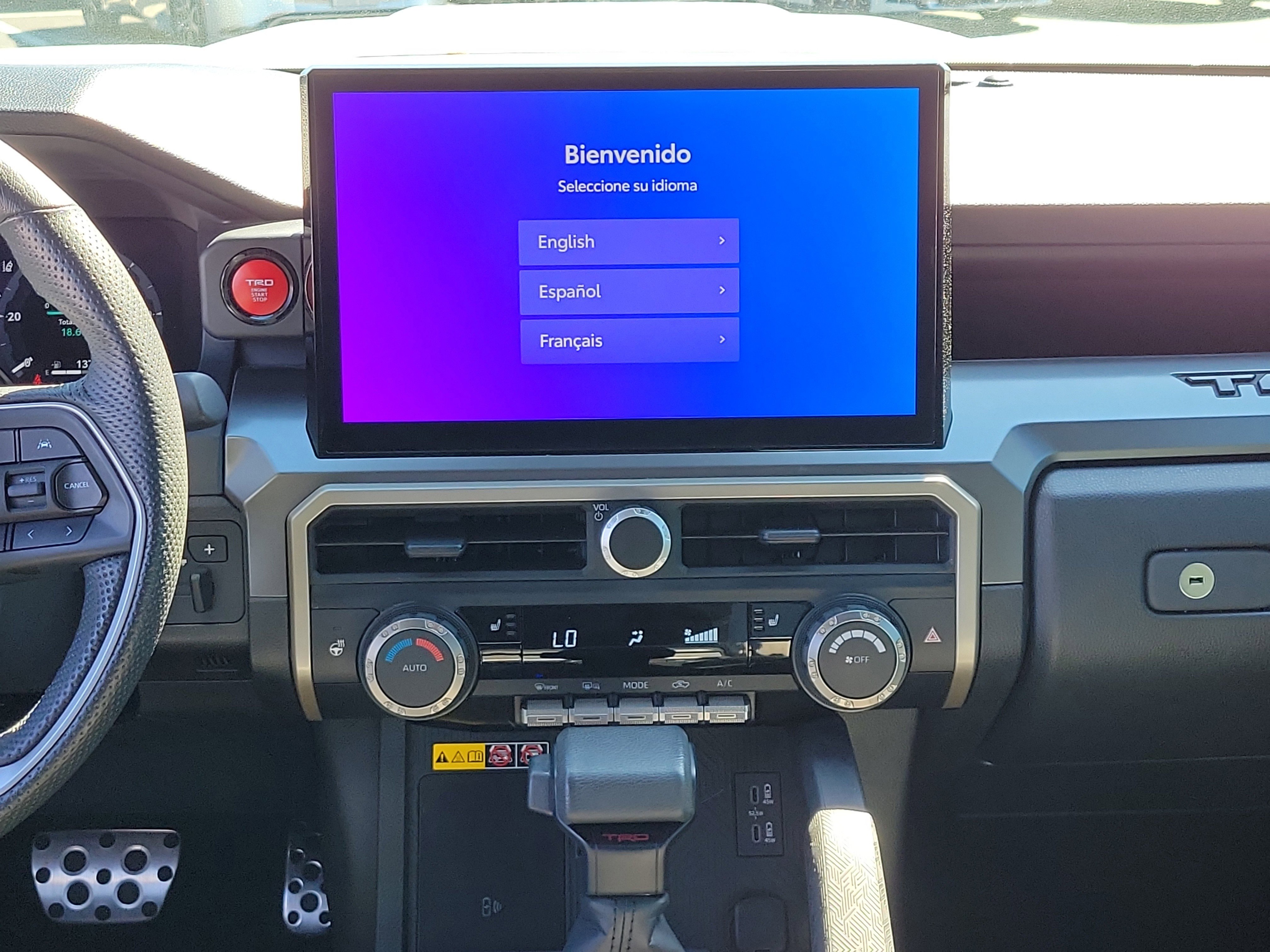 Used 2024 Toyota Tacoma TRD Sport w/ TRD Sport Upgrade Package image 18