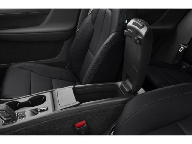 Used 2020 Volvo XC40 T4 Momentum FWD image 15