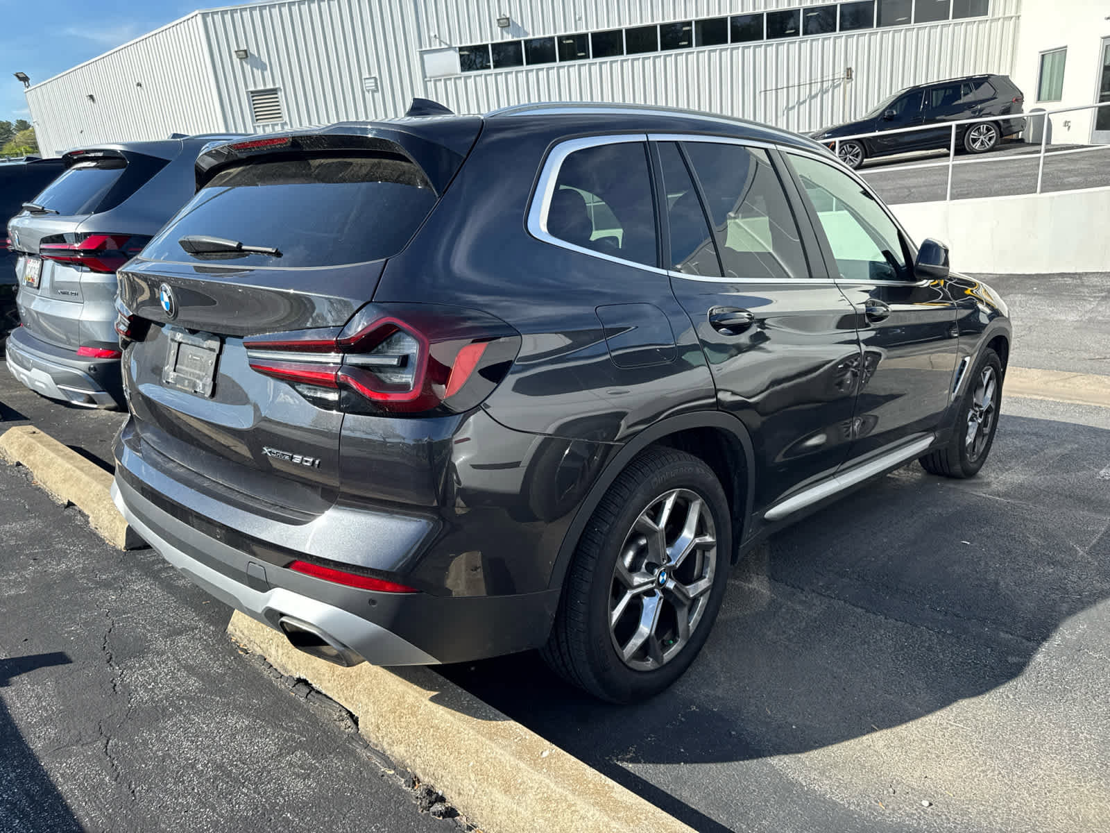Used 2024 BMW X3 xDrive30i w/ Premium Package AWD/4WD image 7