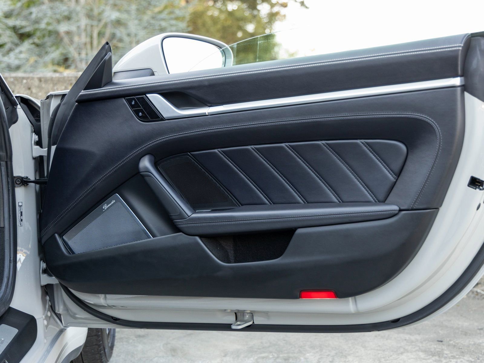 Certified 2021 Porsche 911 Turbo S image 46