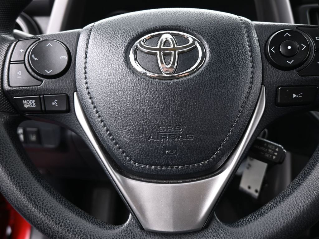 Used 2017 Toyota RAV4 LE image 28