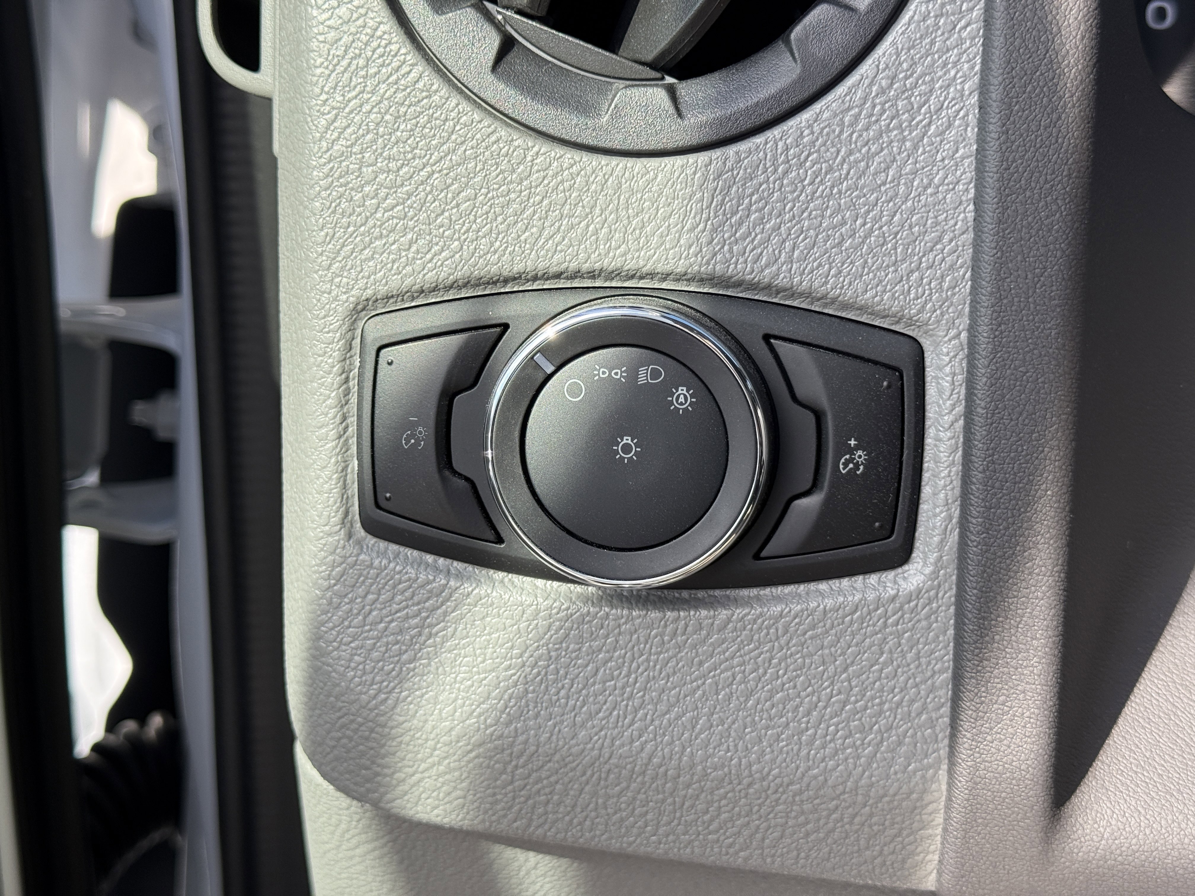 New 2026 Ford E-450 and Econoline 450 Super Duty w/ Power Equipment Group image 25