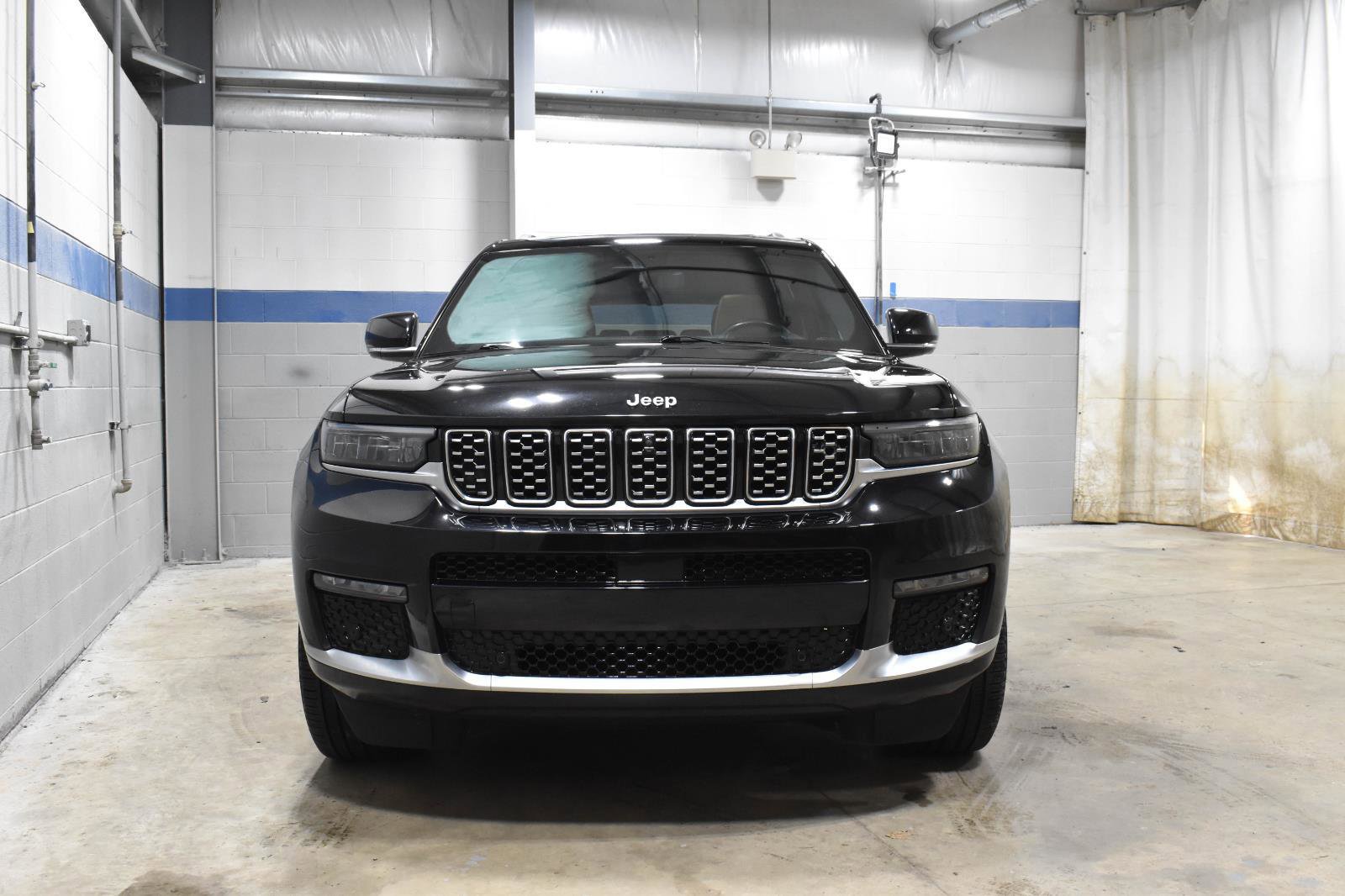 Used 2023 Jeep Grand Cherokee L Summit w/ Advanced Protech Group IV image 35