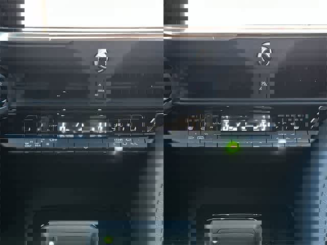 New 2025 Toyota Crown Signia image 13