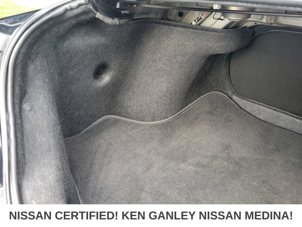 Certified 2025 Nissan Sentra SR FWD image 43