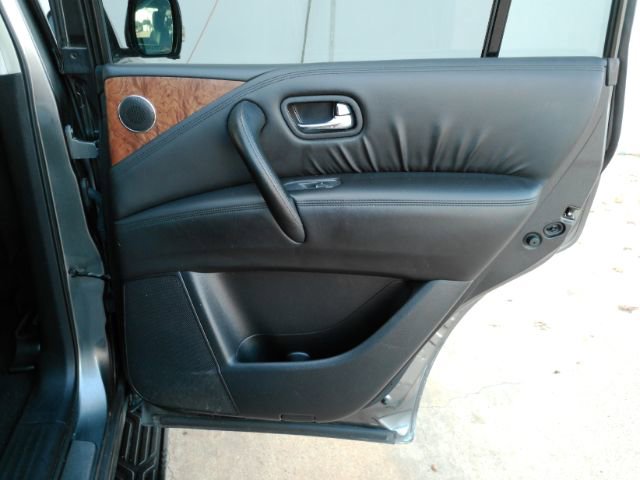 Used 2023 Nissan Armada SL w/ Captain's Chairs Package image 27