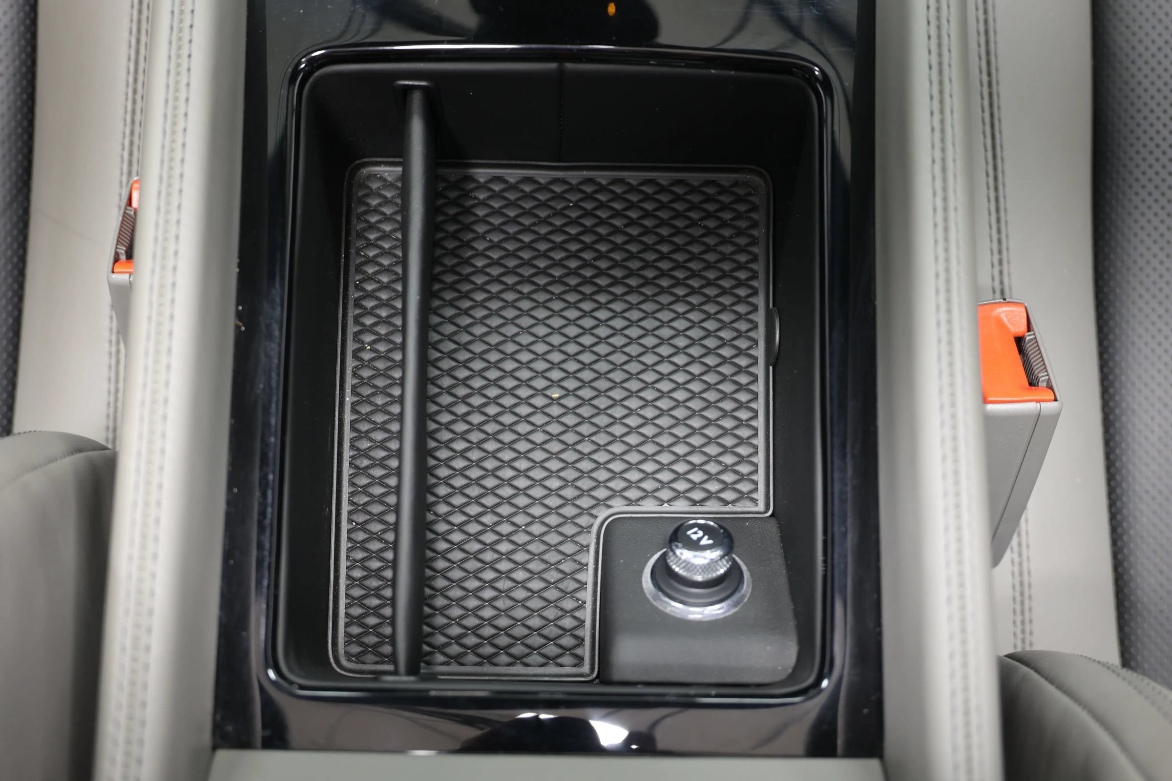 Used 2018 Bentley Flying Spur S W12 AWD/4WD image 42