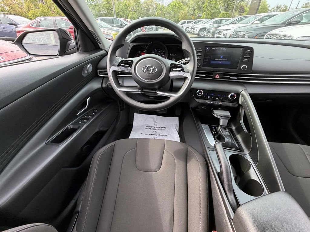 Used 2023 Hyundai Elantra SEL FWD image 15